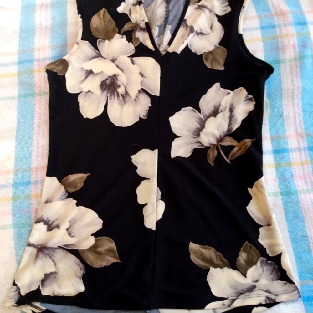 Sleeveless top